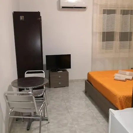 Confortevole Lascari